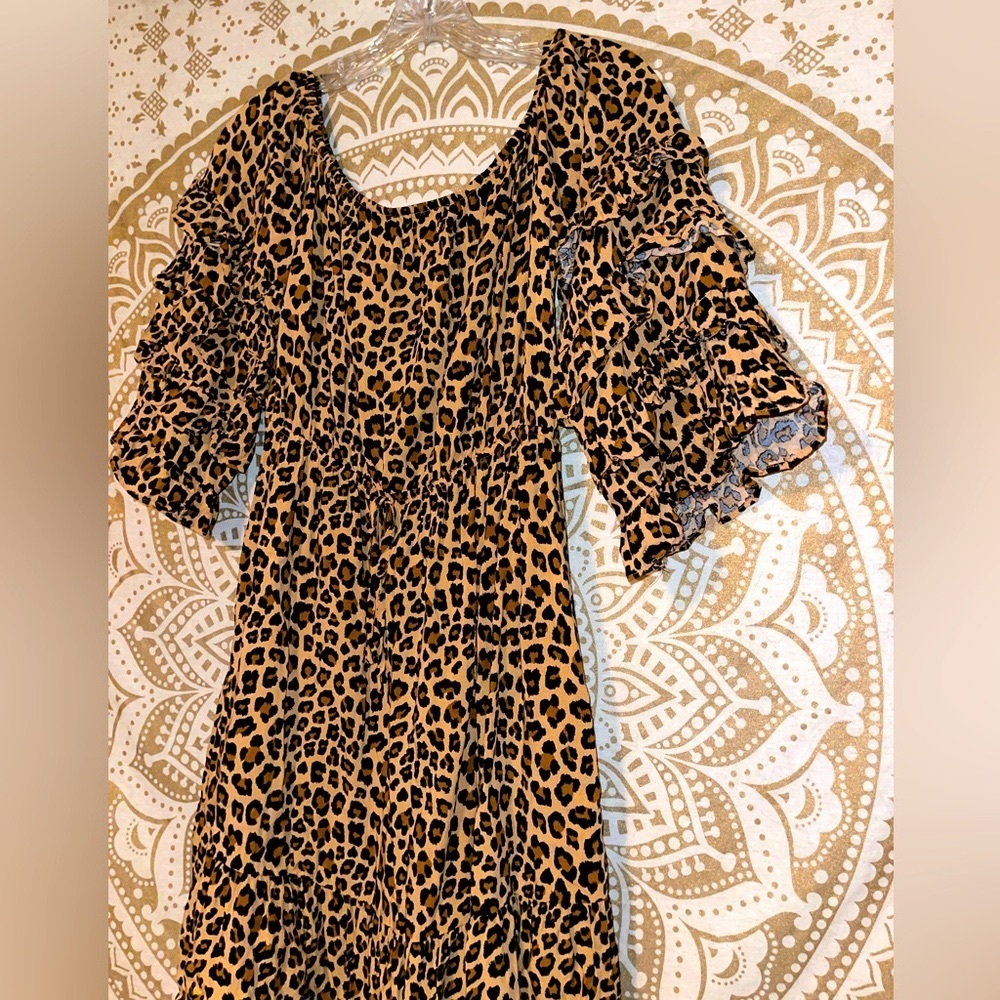 ✨HP✨ VINE & LOVE LADIES CHEETAH PRINT DRESS WITH RUFFLES, CINCHED WAIST, SIZE M - Picture 4 of 5